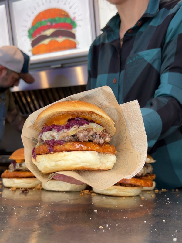 Mitarbeiteressen mit Foodtruck