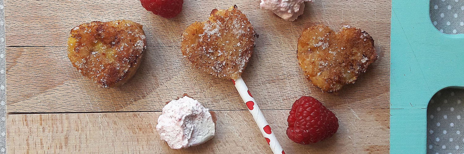 Brezenknödel French Toast mit Himbeersahne