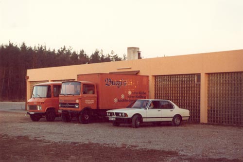 Burgis Historie Parkplatz und Burgis LKW