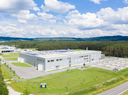 Burgis Luftaufnahme des Grundstücks