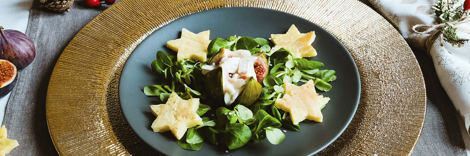 Gebackene Feige auf Salat mit Kartoffelknödel-Taler