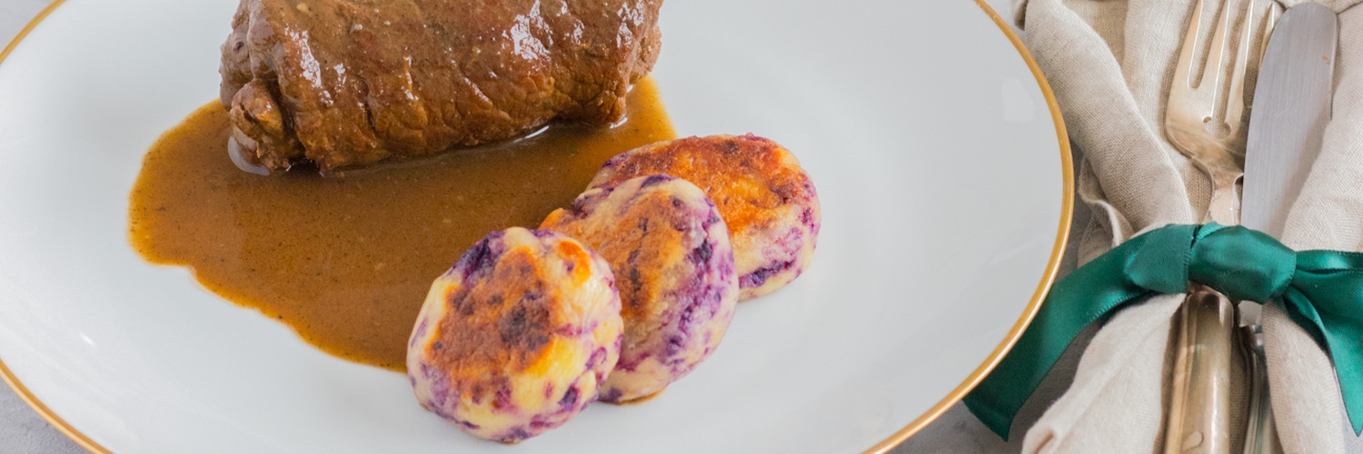 Rinderroulade mit Kartoffel-Rotkohl-Talern