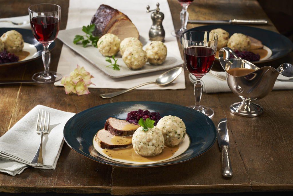 Festessen Rezepte: Sauerbraten und Semmelknödel