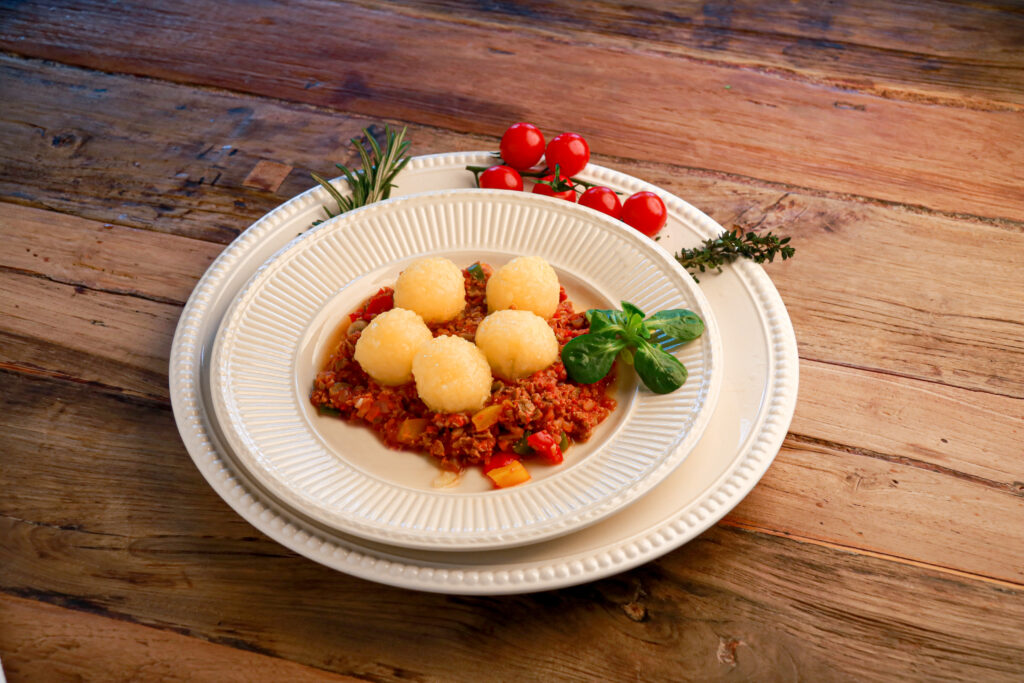 Vegane Gemüse-Hack-Pfanne mit Knödelinos