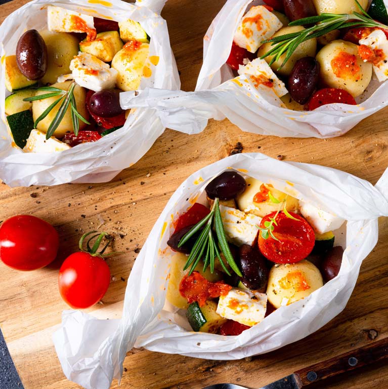 Mediterrane Knödelino-Gemüse-Päckchen fürs Grillen