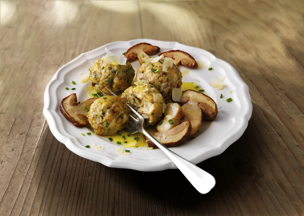 Semmelknödel mit Pilzen