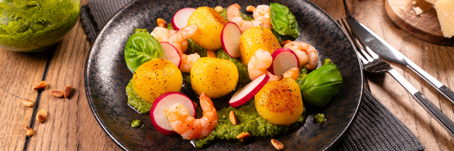 Knödelinos® mit Radieschenpesto & Garnelen – Leicht, würzig & raffiniert!