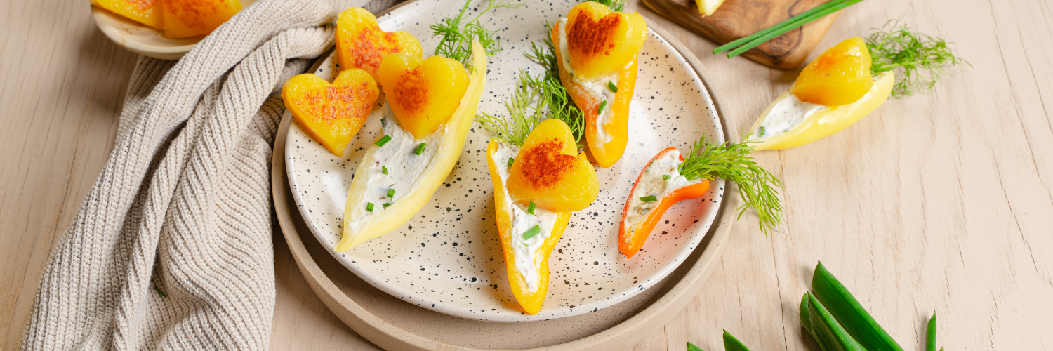 Gefüllte Paprika mit Würz-Frischkäse und Herzelinos® – Herzhaft & aromatisch genießen!