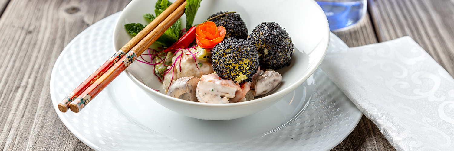 Gemüse-Bowl mit Sesam-Knödelinos®