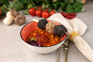 Sesam-Knödelinos mit Thaicurry